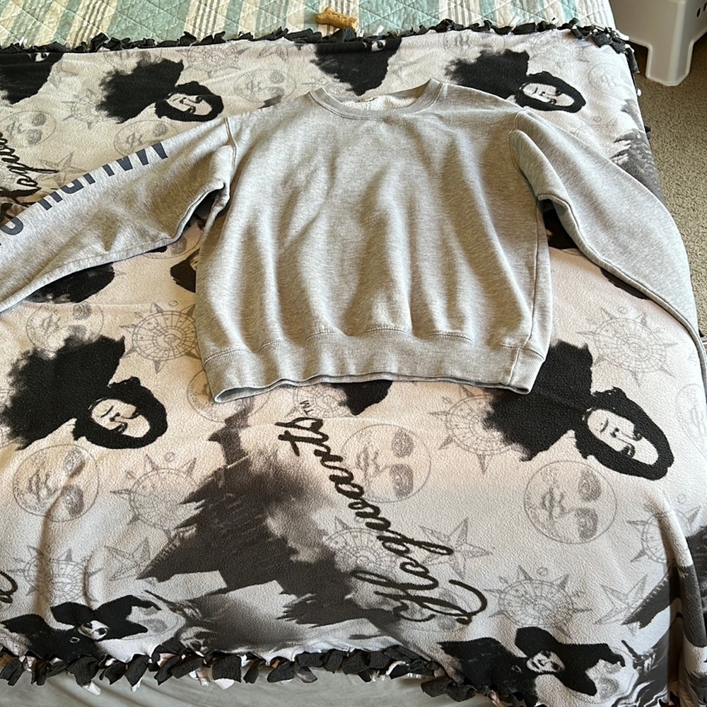 Malibu graphic crewneck.